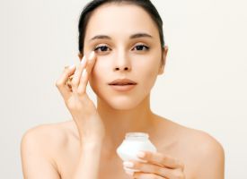 Sérum contour des yeux anti-poches et anti-cernes