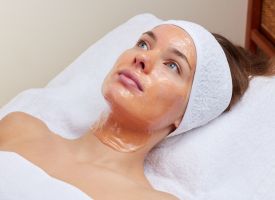 Gold leaves effect peel-off mask