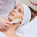 Masque peel off transparent effet feuilles d’or