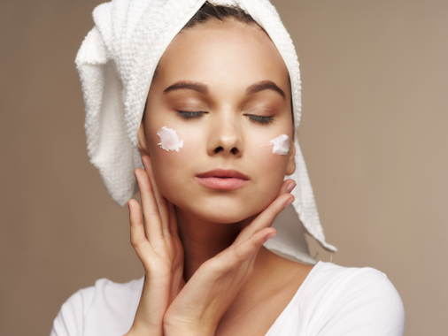Mat + moisturizing cream-gel